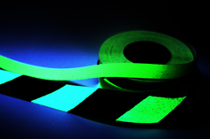 Фотолюминисцентные противоскользящие ленты в темноте